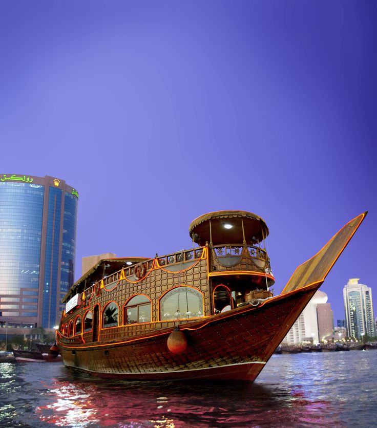Dhow Cruise Marina in Dubai